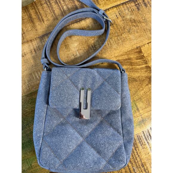 Vince Camuto Handbags - VINCE CAMUTO Doty Quilted Leather Denim Crossbody Bag Denim Blue